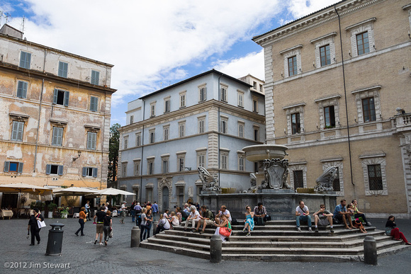Piazza Sta Maria in  Trastevere, Rome